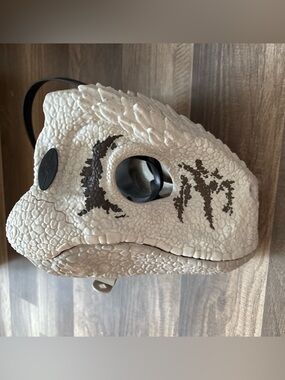 2023 Mattel Jurassic World Chaos Theory Atrociraptor Mask with Sound